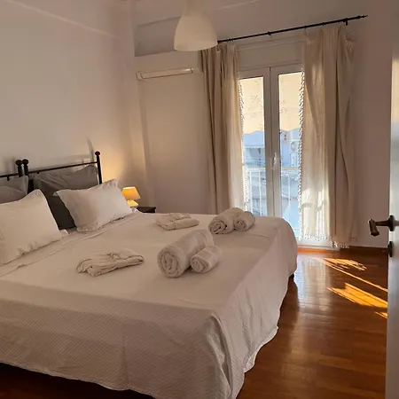 Elegant Penthouse 120Sqm With Large Veranda, 5 Min Walk To Ambelokipous Metro Station Athens Exterior photo