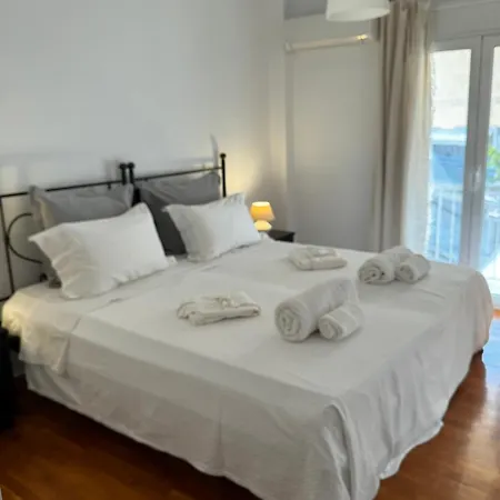 Elegant Penthouse 120Sqm With Large Veranda, 5 Min Walk To Ambelokipous Metro Station Athens Exterior photo
