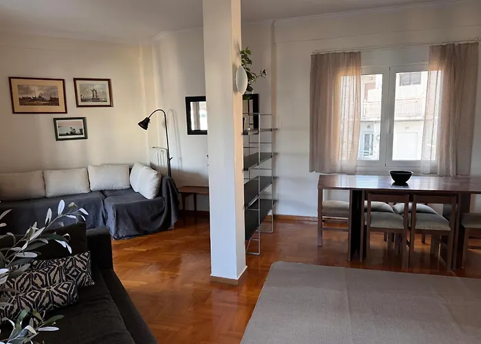 Elegant Penthouse 120Sqm With Large Veranda, 5 Min Walk To Ambelokipous Metro Station